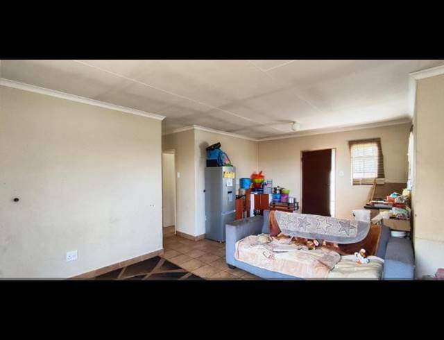 3 BEDROOM HOUSE FOR SALE IN SKY CITY